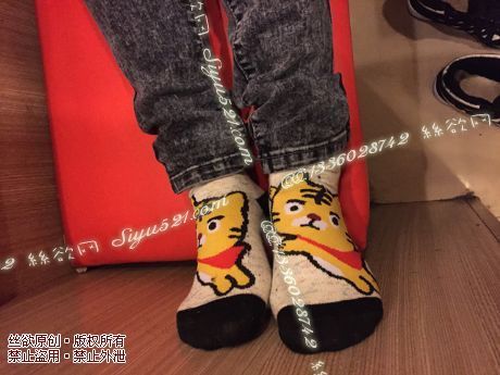 原味丝袜|袜类,臭棉袜,致命臭(此活动MM随机，不能指定)——2015年11月初旬顾客订购致命臭活动MM（恶臭白棉袜）现收足底实拍，不可选择MM，免费附带无水印高清收购足底实拍图。