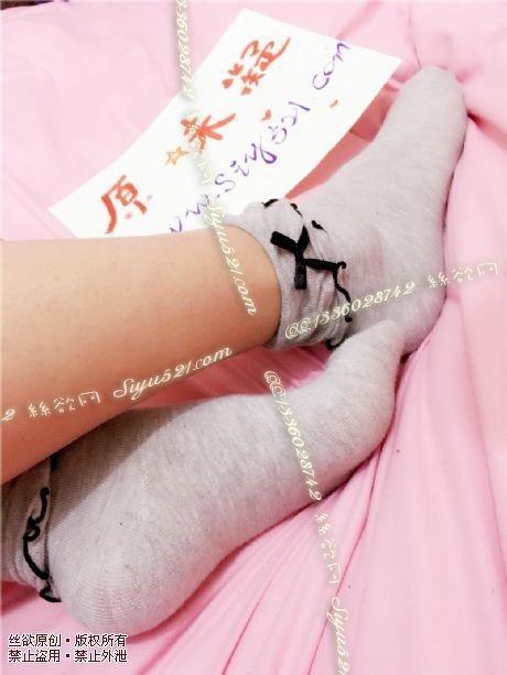 原味丝袜|袜类,臭棉袜,【处子の气息】可爱灰色花边袜黑色蝴蝶结~臭臭~