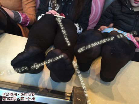 原味丝袜|袜类,臭短丝袜,群丝荟萃(此活动可指定MM，但袜类随机)——2016-2月下旬顾客订购(烤肉店三妹妹-汗脚蒸汽臭)收购现脱实拍打包图，此活动免费拍摄打包图