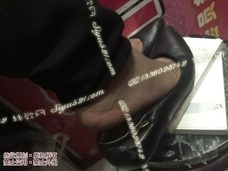 原味丝袜|袜类,臭短丝袜,爱丽丝（本土的BYD）——2016年5月初旬顾客订购化妆32号妹妹工作丝袜（特选-化妆32号妹妹-高跟咖啡丝），此活动免费拍摄打包图