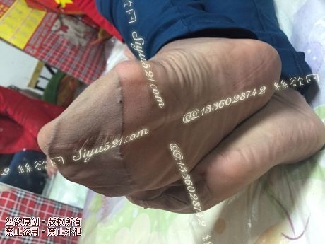 原味丝袜|袜类,臭短丝袜,致命臭(此活动MM随机，不能指定)——2016年5月初旬顾客订购致命臭活动MM（咖啡丝）现收足底实拍，不可选择MM，免费附带无水印高清收购足底实拍图。