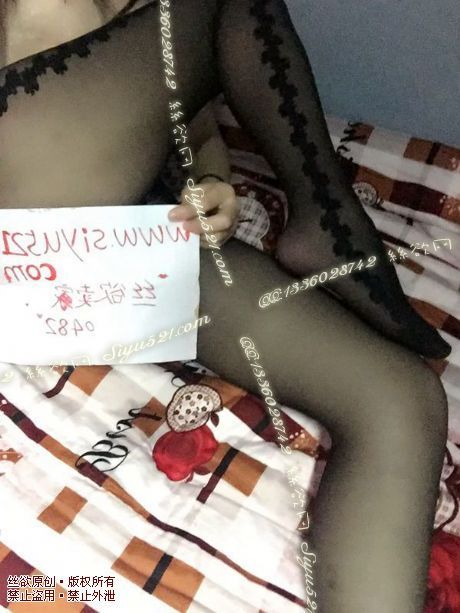 原味丝袜|袜类,臭长筒丝袜,黑色花边纹小网洞这款也太刺激了吧，穿上像蛇女缠住你