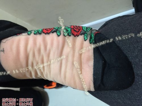 原味丝袜|袜类,臭短丝袜,爱丽丝（本土的BYD）——2016年11月中旬发往德国顾客的导购25妹妹工作丝袜（导购25妹妹-卡通丝袜），此活动免费拍摄打包图可1双