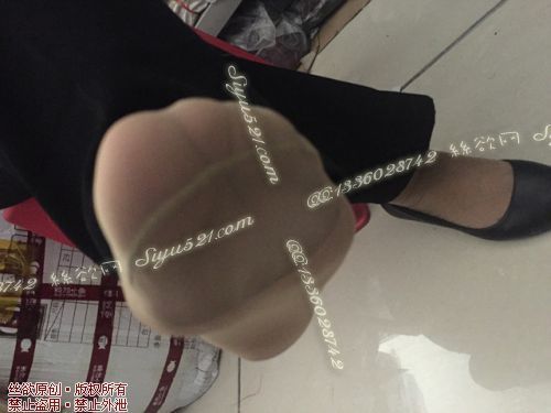 原味丝袜|袜类,臭短丝袜,致命臭(此活动MM随机，不能指定)——2016年11月中旬顾客订购致命臭活动MM（酸臭肉丝）现收足底实拍，不可选择MM，免费附带无水印高清收购足底实拍图。