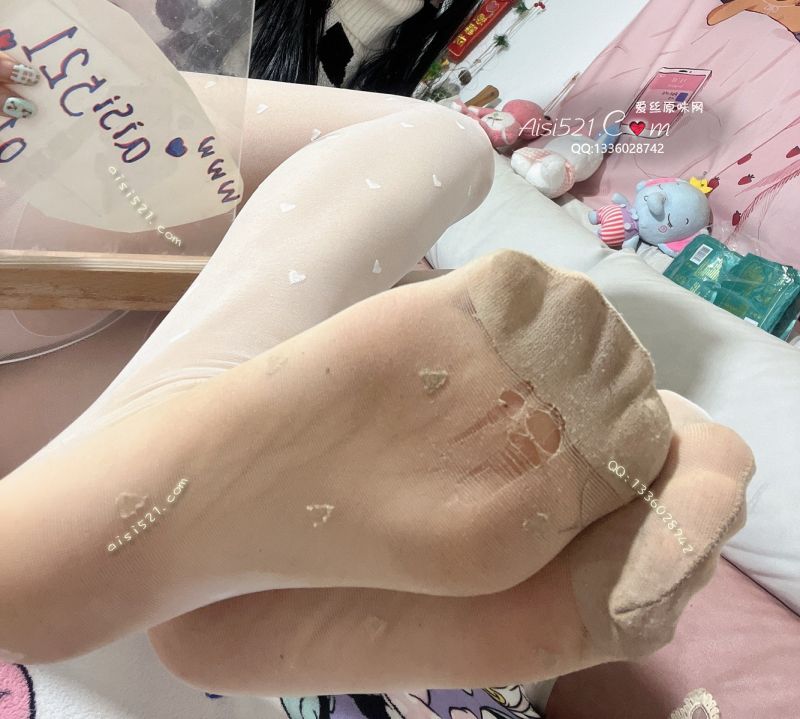 原味丝袜|袜类,臭连裤袜,闻着袜子臭脚气味奇臭无比，舔一小口，浓郁上头~直至浑身通泰，妙哉~闻臭下舌入口醇香难免鸡动~