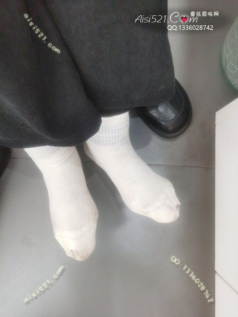 原味丝袜|袜类,臭短丝袜,爱丽丝(此活动可指定MM，但袜类随机)——2025年12月份顾客预订珠宝02棉袜