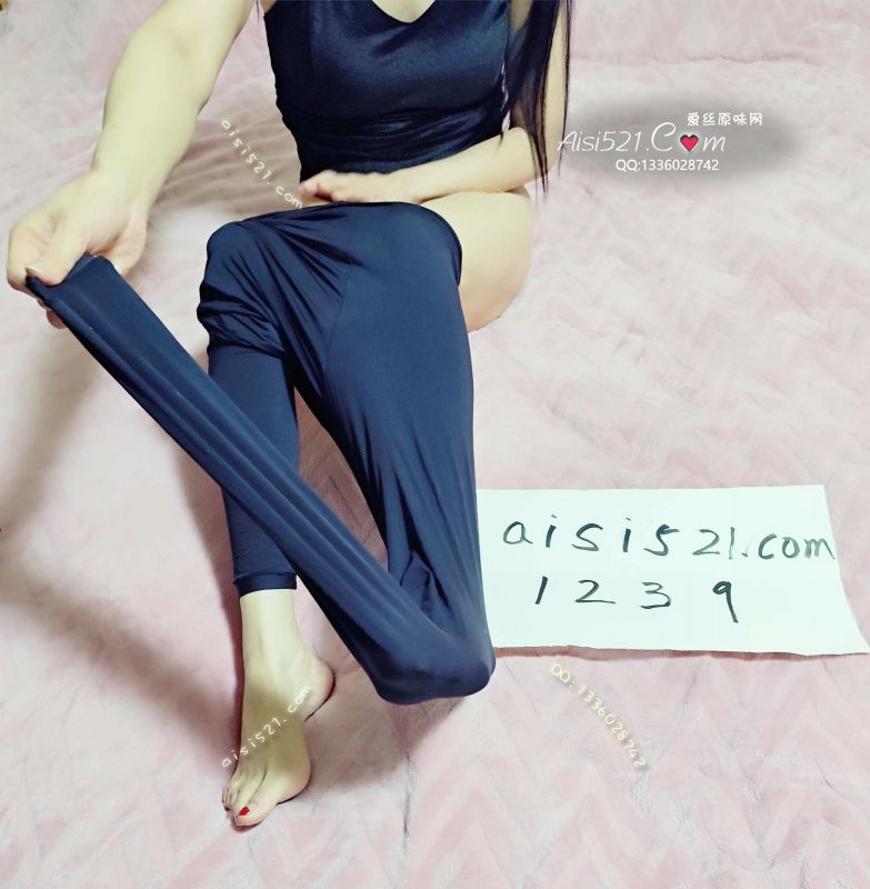 黑色连打底裤，女人味始终环绕。弹力十足又丝滑，最适合坚硬如铁的贱狗反复摩擦原味内裤|裤类其他裤类