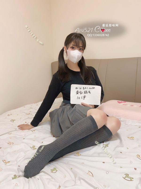 原味丝袜|袜类,臭棉袜,看见妹妹的袜袜是不是都忍不住趴下来吸一口了呢，还不快把这双袜子给买回去！