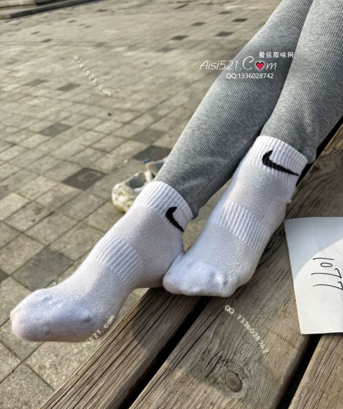 原味丝袜|袜类,臭棉袜,酸臭『耐克白棉袜』巨酸臭无比、24小时不睡觉都得得到它！