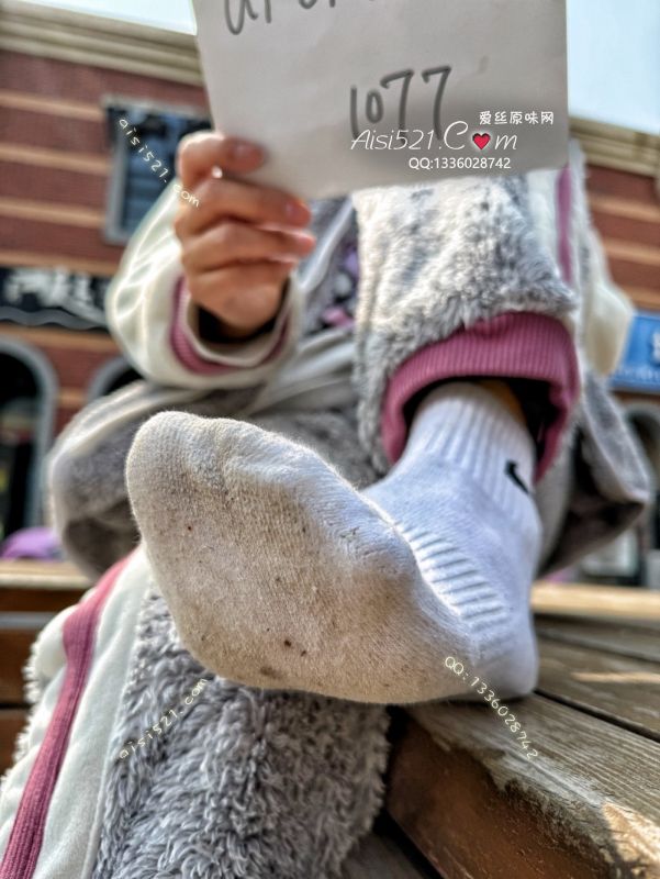 巨臭（加厚耐克白棉袜）厚底穿出来可真不容易呢、味道必须到位到位原味丝袜|袜类臭棉袜