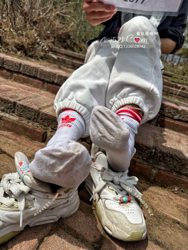 致命臭“三叶草白棉袜”味道绝对致命！不止于此，味道传千里……原味丝袜|袜类臭棉袜