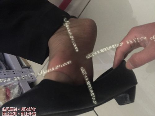 原味丝袜|袜类,臭短丝袜,致命臭(此活动MM随机，不能指定)——2016年12月中旬顾客订购致命臭活动MM（脚汗垢明显酸臭咖啡丝）现收足底实拍，不可选择MM，免费附带无水印高清收购足底实拍图。