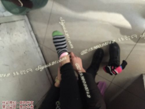 原味丝袜|袜类,臭棉袜,致命臭(此活动MM随机，不能指定)——2017年2月下旬【赠送】顾客致命臭活动MM（棉袜）现收足底实拍，不可选择MM，免费附带无水印高清收购足底实拍图。