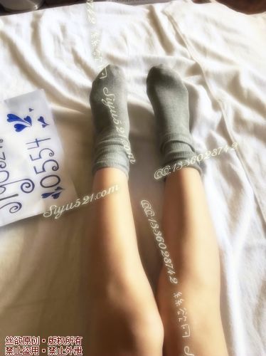 原味丝袜|袜类,臭棉袜,灰色长袜 堆袜 日本带回的 日本学生妹子最喜欢穿的灰色堆袜 超级柔软 纯棉