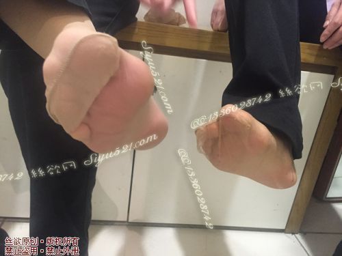 原味丝袜|袜类,臭短丝袜,群丝荟萃(此活动可指定MM，但袜类随机)——2017-4月中旬顾客订购(烤肉店妹妹)收购现脱实拍打包图，此活动免费拍摄打包图