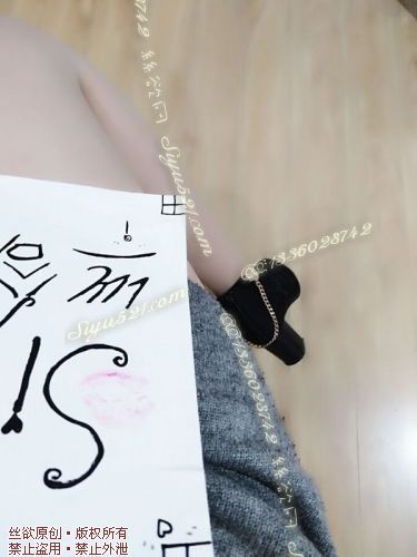 原味女鞋|鞋类,高中短跟,黑色小吊链高跟鞋~