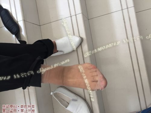 原味丝袜|袜类,臭短丝袜,致命臭(此活动MM随机，不能指定)——2017年5月中旬【赠送】顾客致命臭活动MM（肉丝）现收足底实拍，不可选择MM，免费附带无水印高清收购足底实拍图。