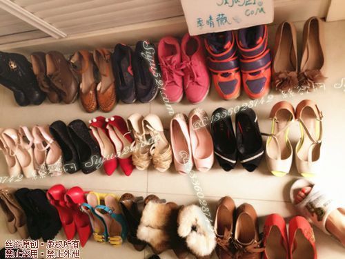 原味女鞋|鞋类,休闲平底,几任男友夫奴都恋足，历年进贡给本主的圣靴，姐姐主今天摆出来让众奴开开眼！恭请吗？200元每对特惠重口味