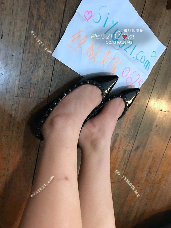 原味女鞋|鞋类,高中短跟,黑色铆钉平底鞋