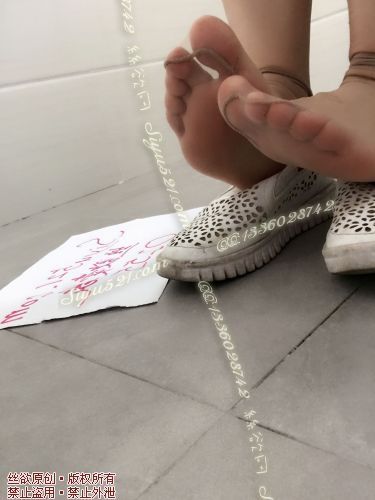 原味女鞋|鞋类,休闲平底,限时现货，超级臭，送短丝袜及其他神秘闲置