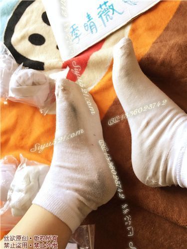 原味丝袜|袜类,现货5条以上臭袜打包,女王骑士：爱踩肚子的主人穿一周极致重口棉袜疯狂打包！味道很好酸酸咸咸软软【败家香港脚懒主每对各穿了五到七天没有洗的闲置白棉袜6双打包】