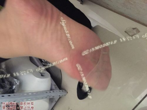 原味丝袜|袜类,臭短丝袜,致命臭(此活动MM随机，不能指定)——2017年7月中旬顾客订购致命臭活动MM（导购25肉丝）现收足底实拍，不可选择MM，免费附带无水印高清收购足底实拍图。