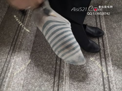 原味丝袜|袜类,臭棉袜,致命臭(此活动MM随机，不能指定)——2018年12月初中旬【双11买2增1活动已结束的挤压订单】赠送顾客（珠宝美女-恶臭棉袜）现收足底实拍