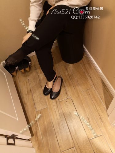 原味丝袜|袜类,臭短丝袜,致命臭(此活动MM随机，不能指定)——2018年12月初中旬顾客【双11买2赠1活动已结束挤压订单】订购（导购美女-酸臭黑丝袜）现收足底实拍