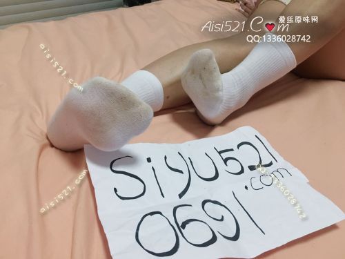 原味丝袜|袜类,臭棉袜,平时跑步穿的棉袜，穿了很久，味道超级臭， 下单即可发货，也可以再穿几天