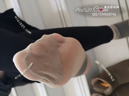 原味丝袜|袜类,臭短丝袜,致命臭(此活动MM随机，不能指定)——2019年1月初旬顾客订购（珠宝02美女-肉丝）现收足底实拍