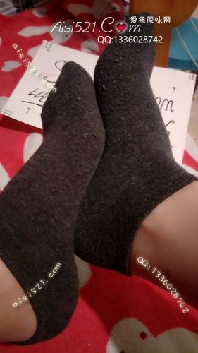 原味丝袜|袜类,臭棉袜,被妹妹穿着起毛球的灰袜袜~