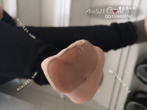 原味丝袜|袜类,臭短丝袜,致命臭(此活动MM随机，不能指定)——2019年2月初、中旬赠送顾客（珠宝02美女-酸臭的肉丝袜）现收足底实拍