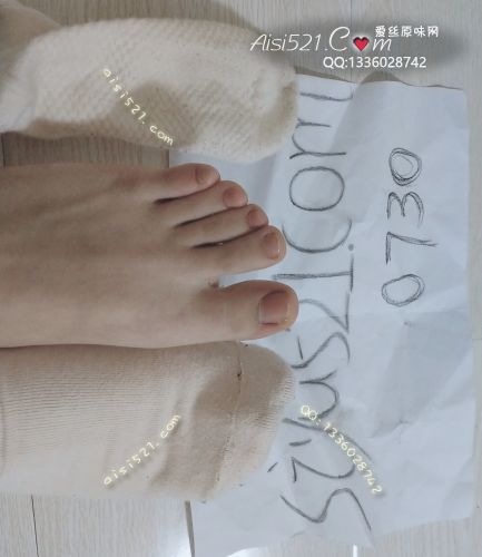 原味丝袜|袜类,臭棉袜,纯色少女闲置棉袜 棉袜配运动鞋哦 吸满了汗水的袜子哦 气味浓重 全店