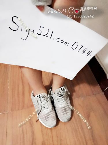 穿了一年半的运动鞋 汗臭~-闲置平跟运动鞋原味女鞋|鞋类运动鞋