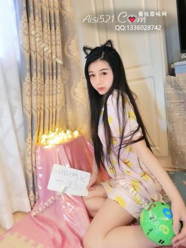 混血小姐姐穿了好久的睡裙哟原味内衣|内衣日常衣类