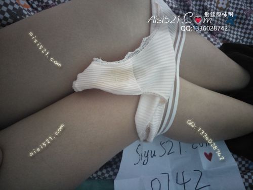 超多蜜汁~最近排卵期，内裤上沾了好多白带，仅此一条哦，喜欢的小哥哥千万不要错过原味内裤|裤类三角内内