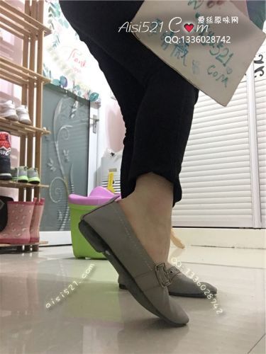 原味女鞋|鞋类,休闲平底,『季晴薇小祖宗原创』脏底闲置平底鞋踩踏,闻,一次恭请满千送香吻or脸照or闲置一件任选