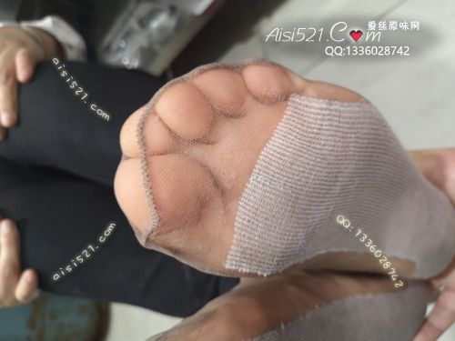 原味丝袜|袜类,臭短丝袜,爱丽丝(此活动可指定MM，但袜类随机)——2019年4月下旬顾客订购（甜点店店长-咖啡丝袜），此活动免费拍摄打包图