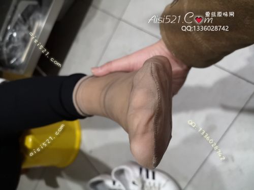 原味丝袜|袜类,臭短丝袜,致命臭(此活动MM随机，不能指定)——2019年4月下旬顾客订购（甜点店妹妹-酸臭的咖啡丝）现收足底实拍