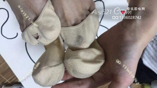 原味丝袜|袜类,臭船袜,高跟鞋搭配的隐形船袜酸臭穿破了一个洞脚趾