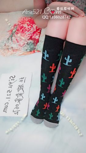 原味丝袜|袜类,臭棉袜,吸味中筒棉袜 热天穿的脚心冒汗 味道一定很棒