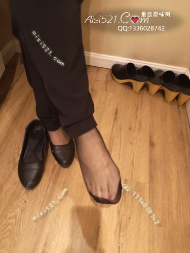 原味丝袜|袜类,臭短丝袜,致命臭(此活动MM随机，不能指定)——2019年6月中、下旬顾客订购（导购12美女-黑丝）现收足底实拍