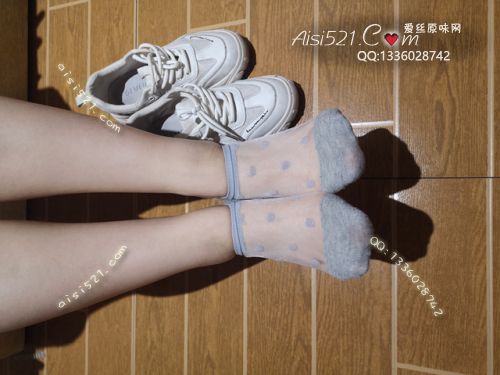 原味丝袜|袜类,臭短丝袜,致命臭(此活动MM随机，不能指定)——2019年7月份顾客订购（导购34美女-卡通丝）现收足底实拍