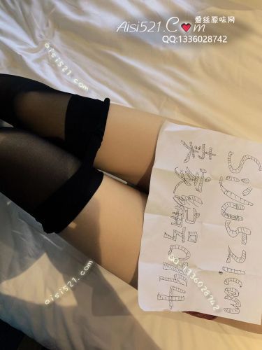 原味丝袜|袜类,臭连裤袜,薄薄的连裤黑丝，脚尖臭臭的味道，裆部也很sao哦~