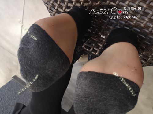 原味丝袜|袜类,臭短丝袜,爱丽丝(此活动可指定MM，但袜类随机)——2019年12月份顾客订购（奢店02卡通丝），现收足底实拍，此活动免费拍摄打包图