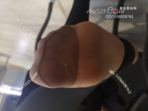 原味丝袜|袜类,臭短丝袜,爱丽丝(此活动可指定MM，但袜类随机)——2019年末顾客订购（奢店03咖啡丝），现收足底实拍，此活动免费拍摄打包图