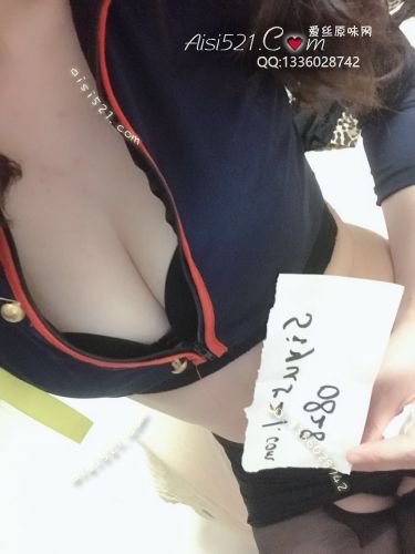 上衣和黑色包臀裙+开档丝袜+黑色胸罩原味套装类衣&裤套装