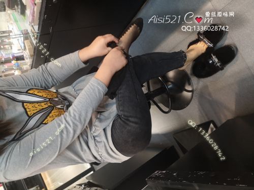 原味丝袜|袜类,臭短丝袜,爱丽丝(此活动可指定MM，但袜类随机)——2020年4月份顾客订购（导购卡通丝），现收足底实拍，此活动免费拍摄打包图