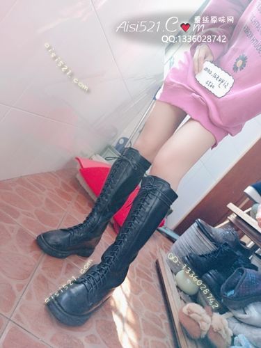 原味女鞋|鞋类,休闲平底,穿了一个冬天的靴子，味道还很棒哟，脚底汗味道好