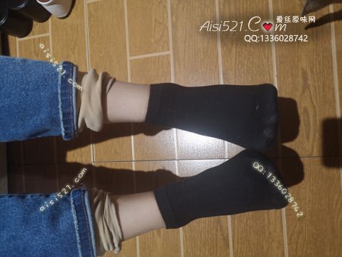 原味丝袜|袜类,臭棉袜,爱丽丝(此活动可指定MM，但袜类随机)——2020年5月份顾客订购（导购36棉袜02），现收足底实拍，此活动免费拍摄打包图